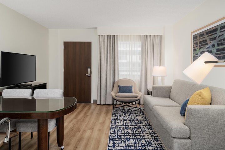 Room 48 of 107
