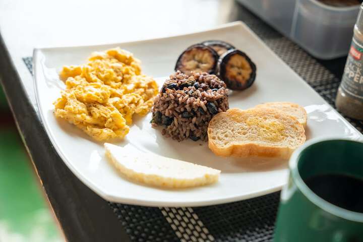 Breakfast/Coffee Service 140 of 172