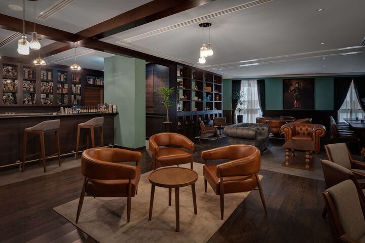 Lounge 198 of 277