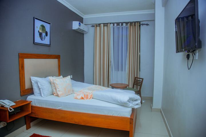 Room 26 of 66