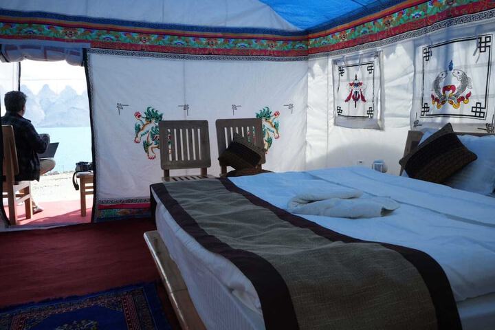 Room 2 of 25