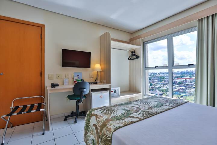 Room 18 of 38
