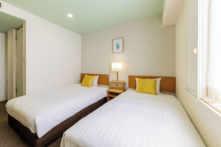 Room 25 of 61