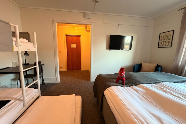 Room 6 of 29