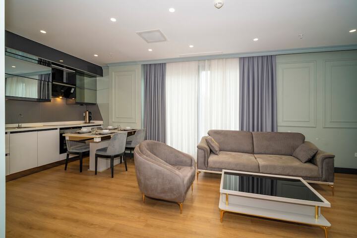 Room 3 of 92