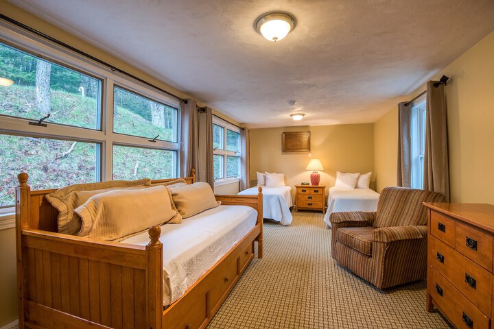 Superior King Lakeside with Shared Balcony (64 of 64)