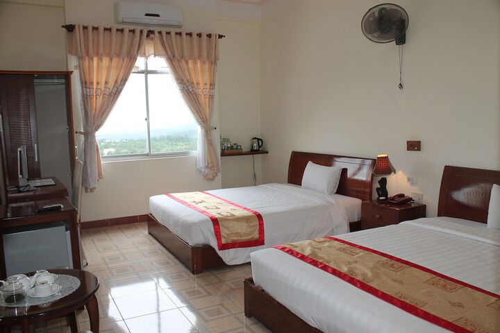 Room 6 of 44