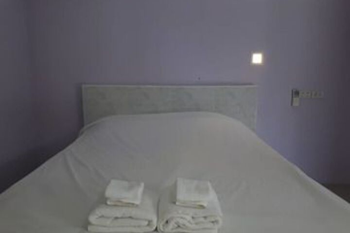 Room 13 of 21