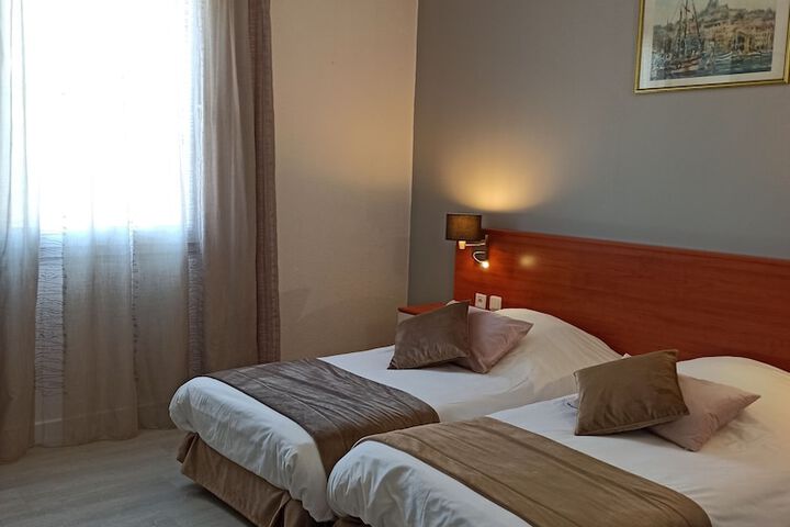 Room 7 of 35