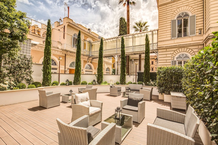 Hotel Exterior 78 of 79