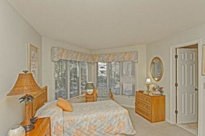 Room 19 of 41