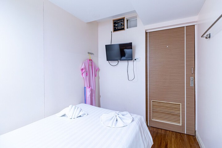 Room 32 of 88