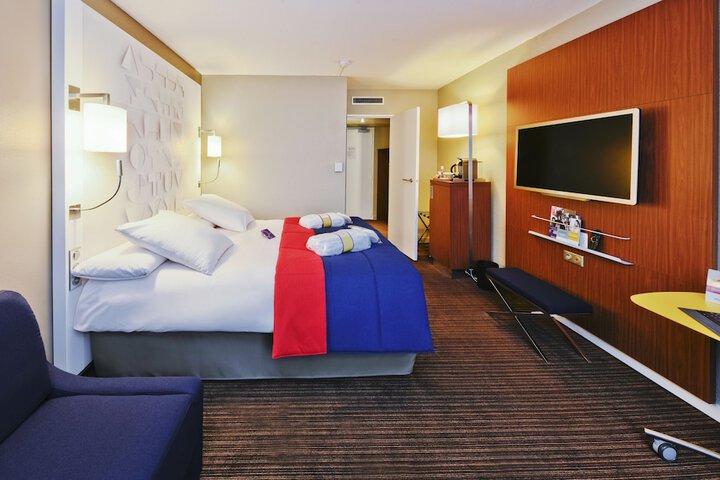 Room 6 of 69