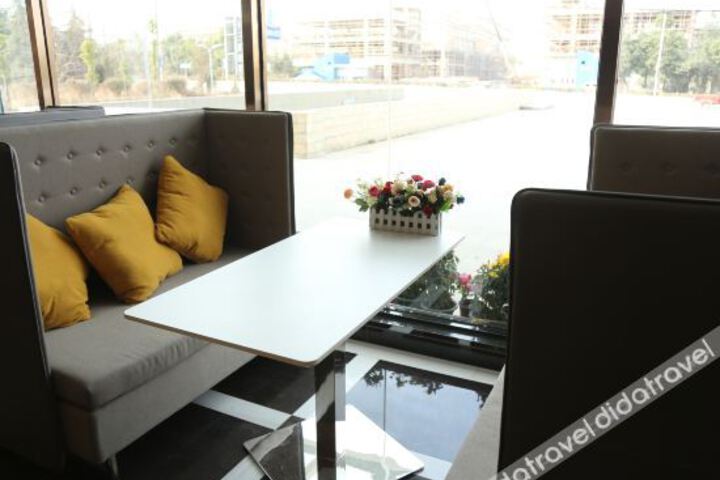 Hotel Interior 11 of 27