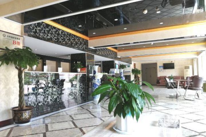 Hotel Interior 22 of 27