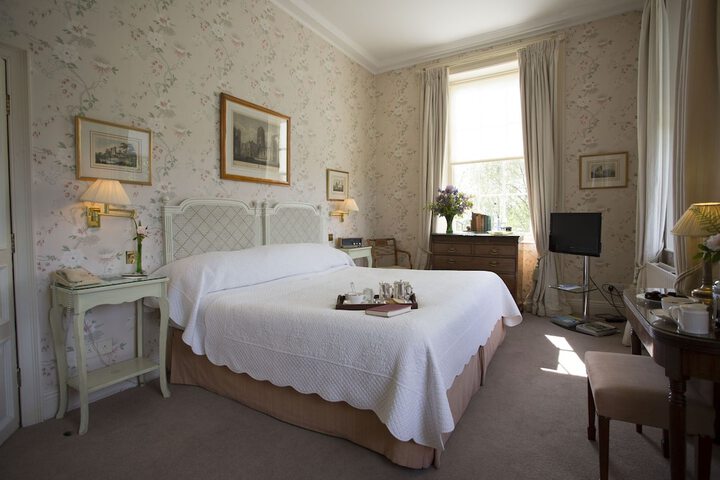 Room 3 of 48