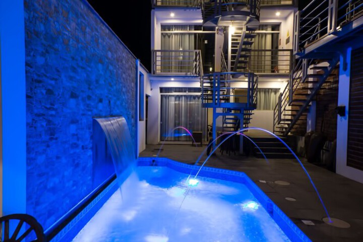 Pool 26 of 35
