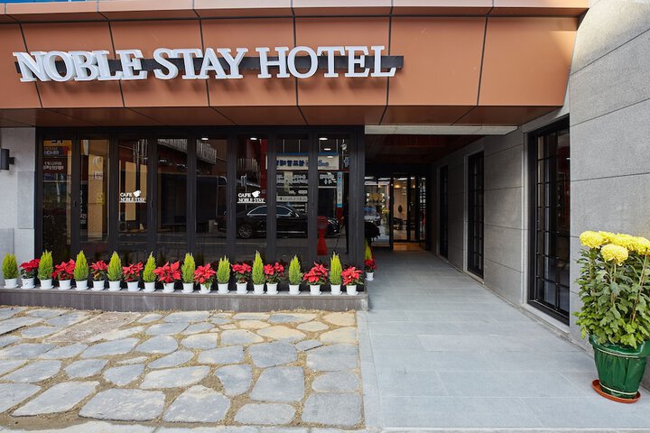 Hotel 35 of 40