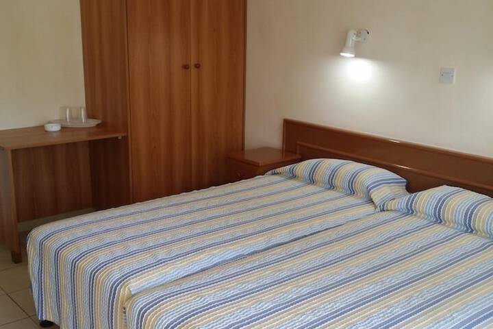 Room 10 of 68