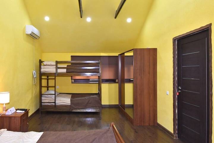 Room 14 of 19