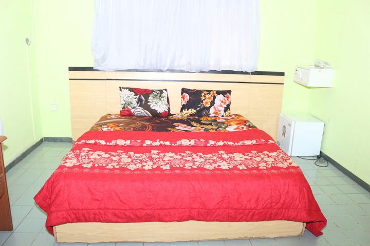 Room 10 of 22
