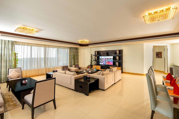 Room 49 of 117