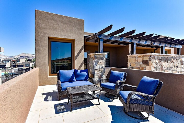 Terrace/Patio 46 of 48