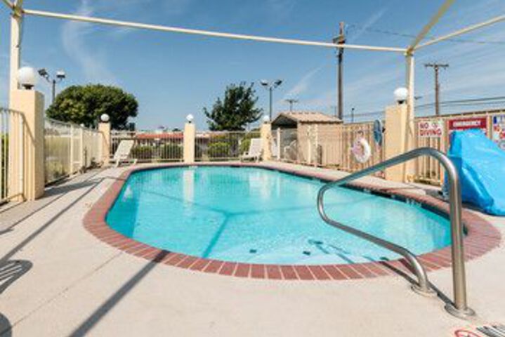 Pool 23 of 26