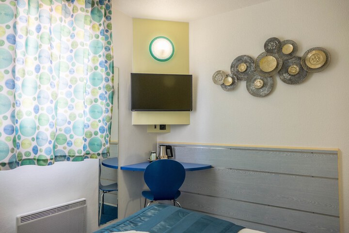 Room 2 of 21