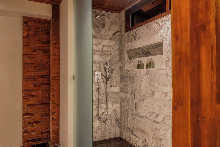Room 41 of 80