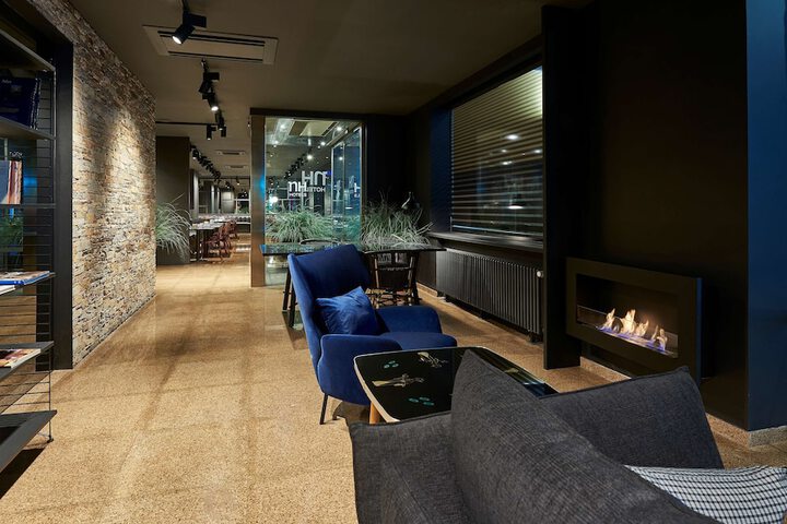 Entrance & Lobby