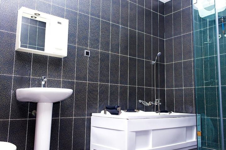 Room 15 of 22