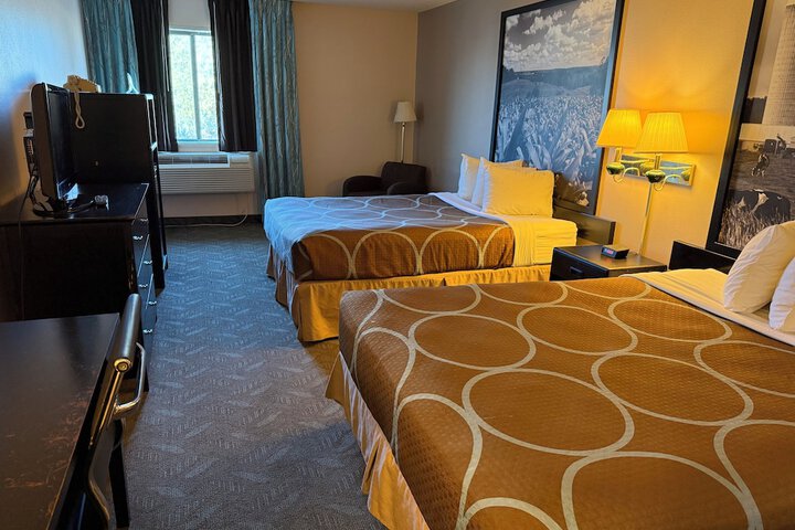Room 5 of 24