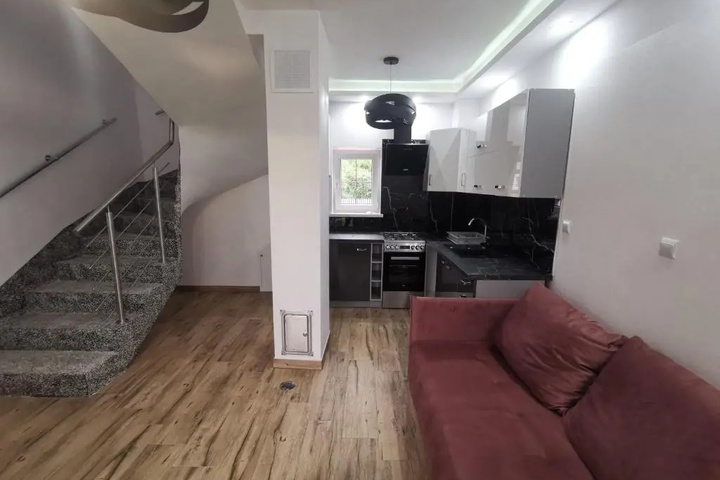 Room 10 of 20