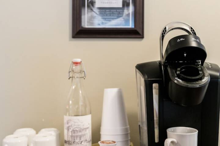 Breakfast/Coffee Service 44 of 96