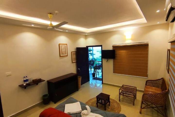 Business Center 40 of 83