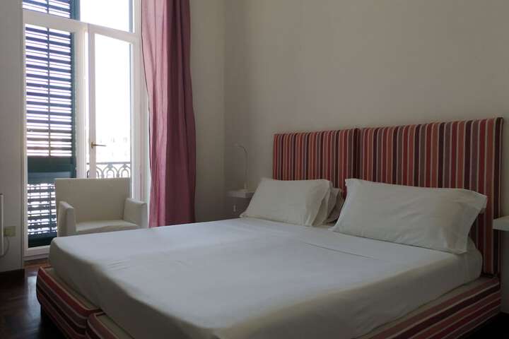 Room 10 of 56