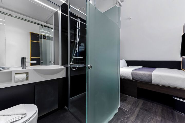 Room 7 of 52