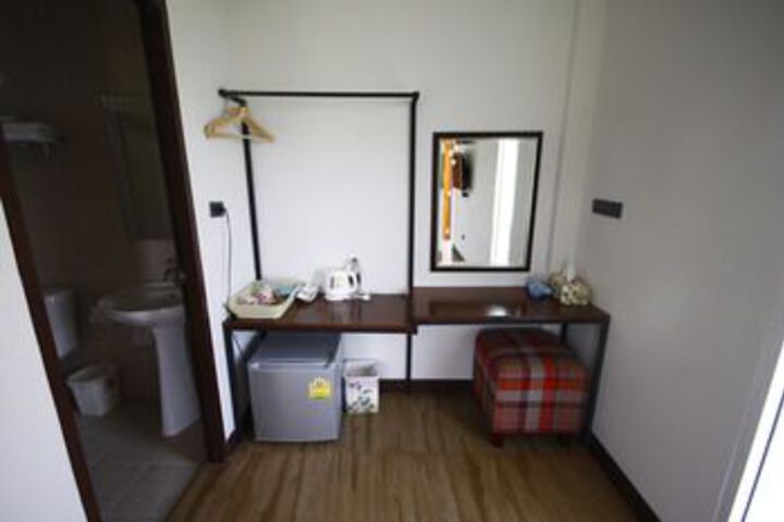 Room 15 of 17