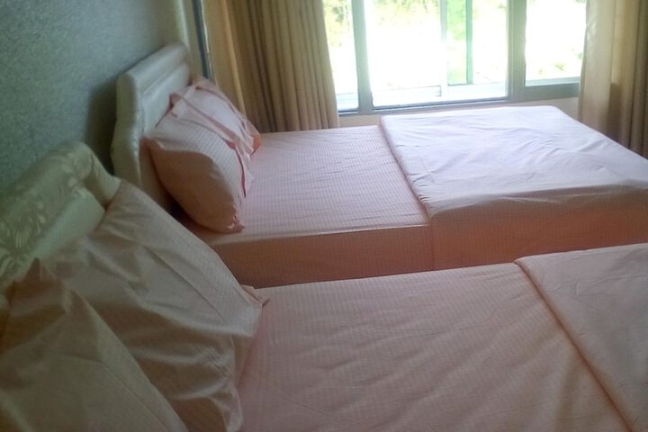 Room 2 of 20