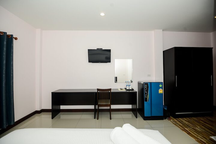 Room 14 of 27