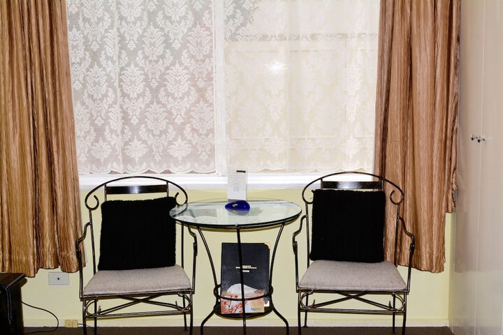 Room 27 of 37