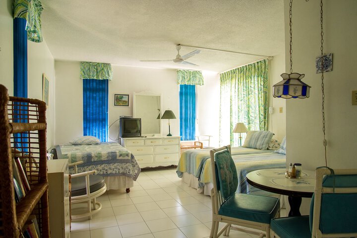 Room 8 of 18