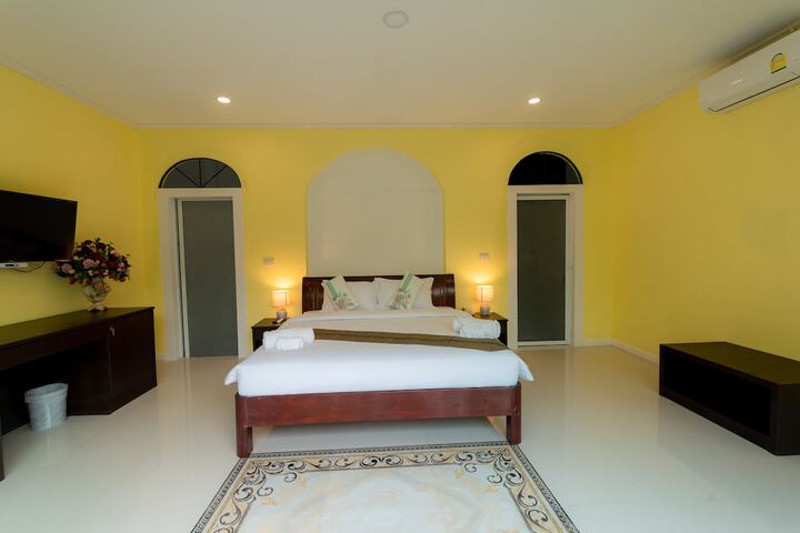 Room 7 of 23
