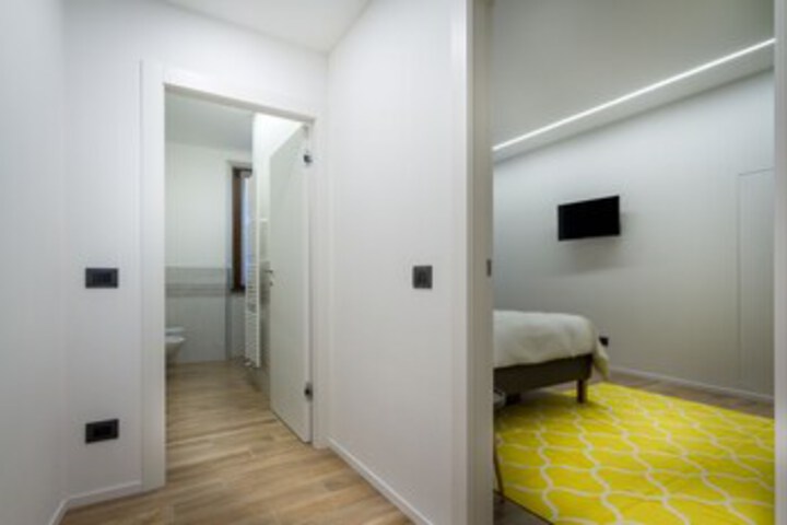 Room 2 of 20