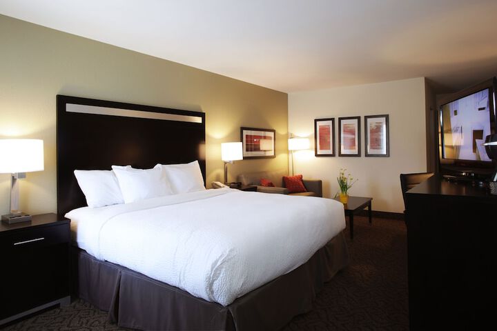 Room 4 of 40