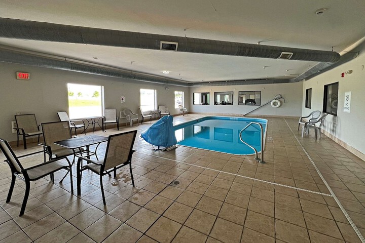 Pools & Facilities