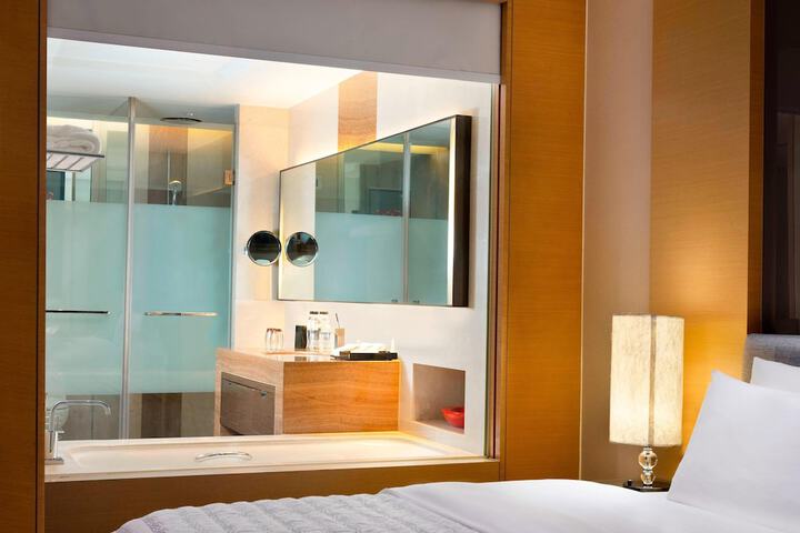 Room 41 of 84
