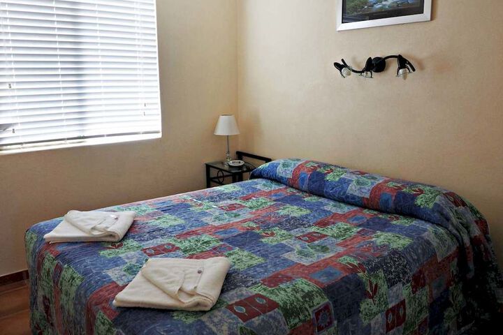 Room 27 of 106