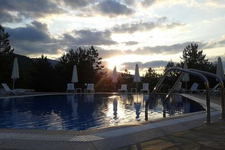 Pool 41 of 61